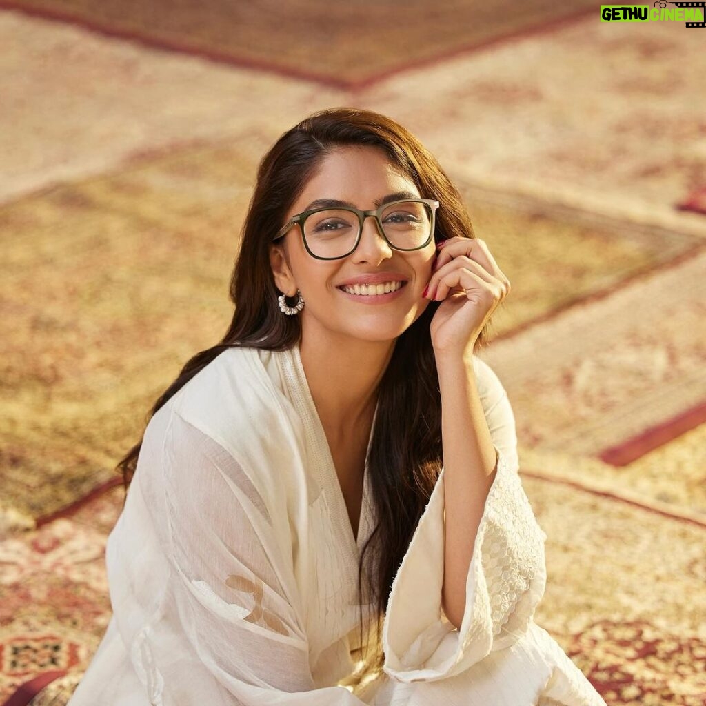 Mrunal Thakur Instagram - What a beautiful ode to Kashmir’s beauty and craftsmanship! I had the best time shooting with these Lenskart Studio glasses from their newly launched Gulmarg Eyewear Collection! I’m obsessed, as it has the perfect blend of stunning beauty and craftsmanship. This is a great way to embrace tradition with a modern twist, and that’s what makes this range of eyewear my go-to for the 2023 wedding season! ✨ Shop the collection from @lenskart ’s link in the bio or visit the store. #GulmargLK #LenskartStudio #MrunalThakur