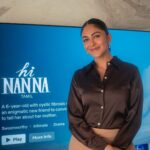 Mrunal Thakur Instagram - If you’re looking for what to do this weekend, don’t look any further. Yashna, Mahi and Viraj are here to make your weekend a little more magical!! ✨ Hi Nanna now streaming on @netflix_in! 💖