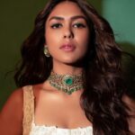 Mrunal Thakur Instagram - 🤍✨