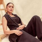Mrunal Thakur Instagram - May your delulu become trululu 😇