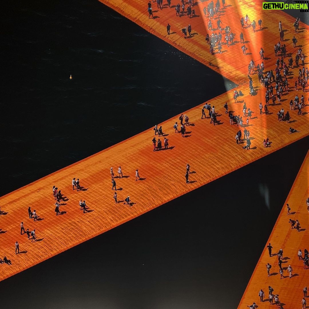Mugi Ienaga - 2.7K Likes - The Floating Piers
Christo & Jeanne-Claude
21_21 DESIGN SIGHT