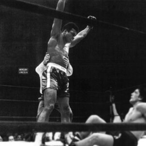 Muhammad Ali Instagram - On this day in 1970🥊🗓⁣
⁣
Muhammad Ali defeated Oscar Bonavena in a heavyweight bout at Madison Square Garden with a 15th-round technical knockout.⁣
⁣
📸: @neilleiferphotography⁣
⁣
 ⁣
#MuhammadAli #Icon #Star #Champion #GOAT #Boxing #TKO #Bout #MSG #OscarBonavena