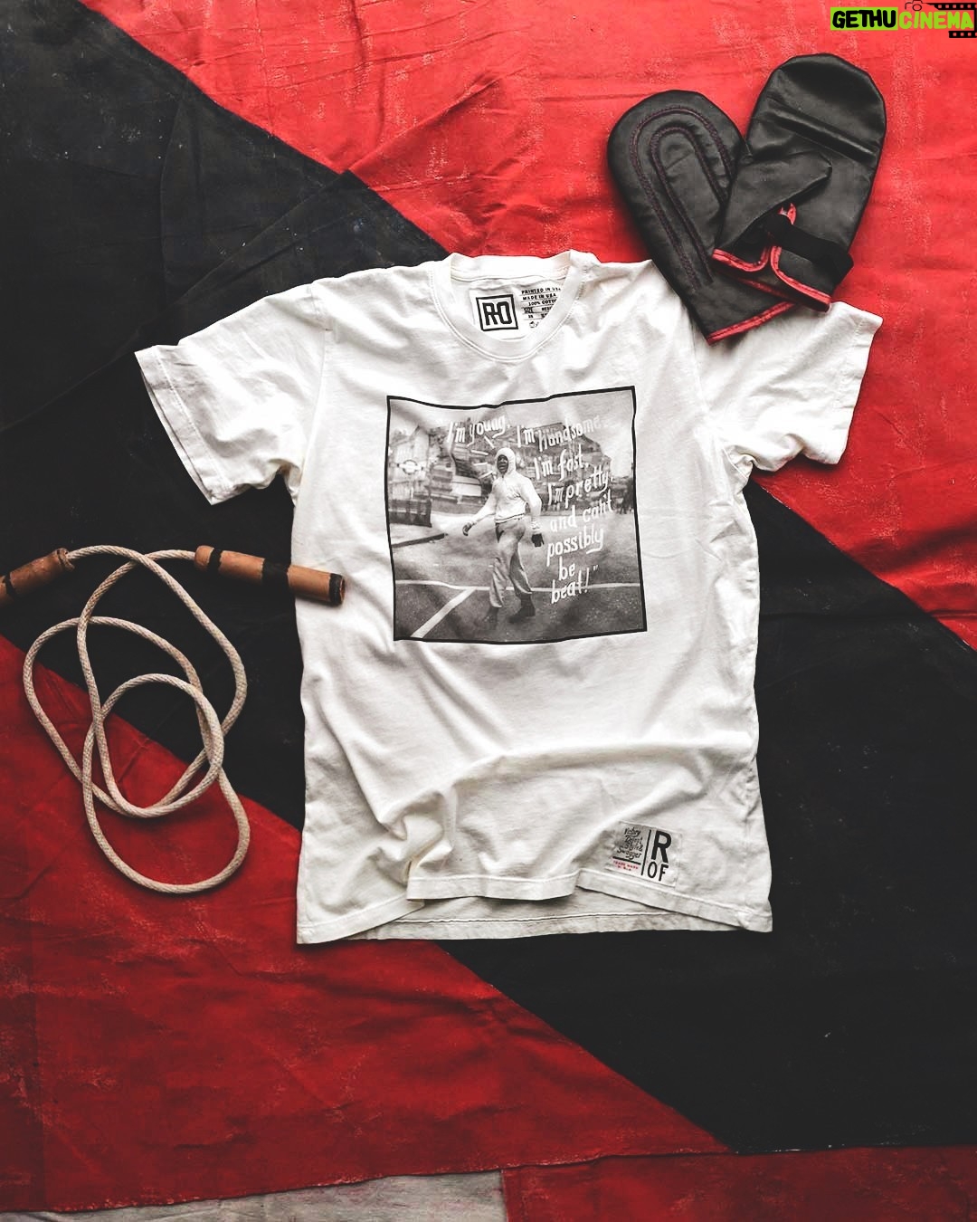 Muhammad Ali Instagram - The #BlackFridaySale has landed at @rootsoffight. Almost everything is included at up to 50% off. The savings are there, it’s up to you to grab them before it’s too late. Don’t miss it - link to shop in story! #MuhammadAli #RootsofFight #KnowYourRoots