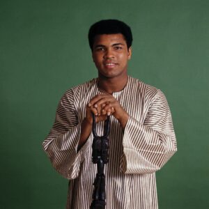 Muhammad Ali Instagram - Ali nurtured profound confidence and faith in himself, his family, his community, and his religious beliefs.⁣
⁣
📸: @neilleiferphotography⁣
⁣
 ⁣
#MuhammadAli #Icon #Champion #Boxing #Belief #Family #Community #Religion