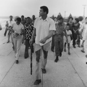Muhammad Ali Instagram - Muhammad embraced everyone with equality, irrespective of their status. Through his honesty and compassion, he touched hearts, kindled spirits, and motivated entire nations.⁣
⁣
 ⁣
⁣
#MuhammadAli #Icon #Equality #Honesty #Compassion #Boxing #GOAT #Champion