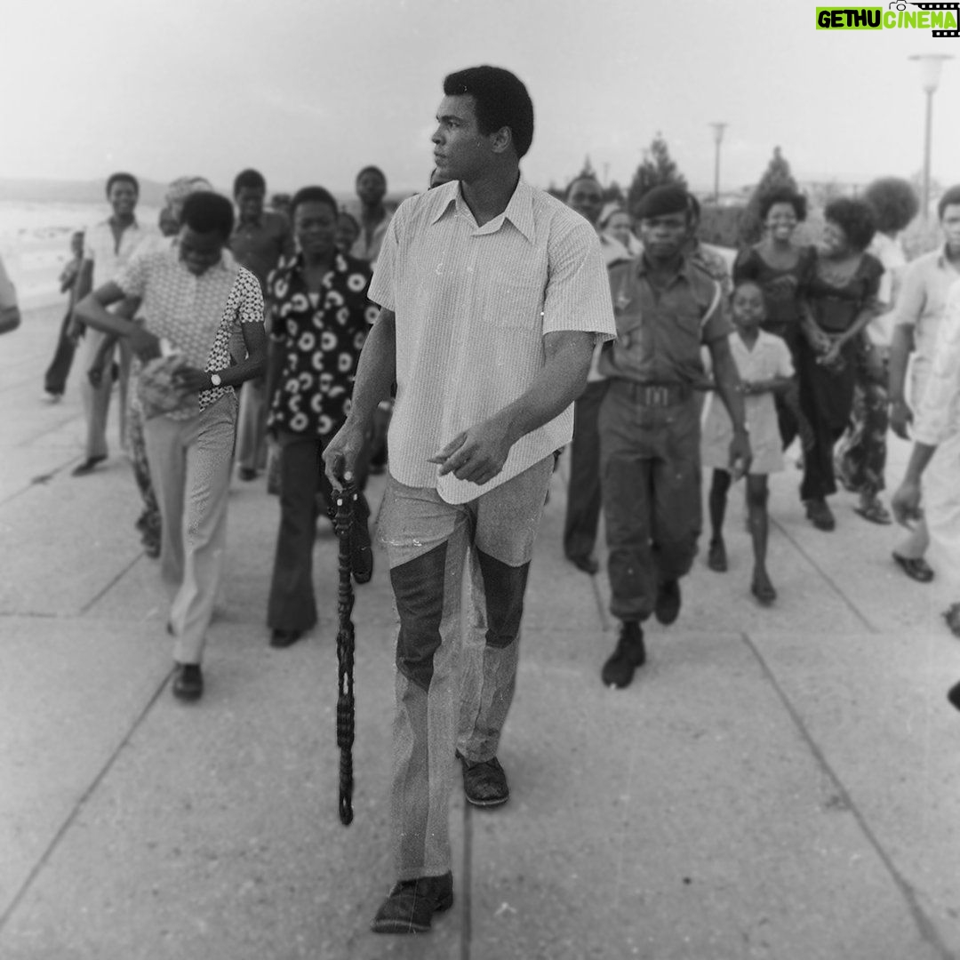 Muhammad Ali - 105.4K Likes - Muhammad embraced everyone with equality, irrespective of their status. Through his honesty and compassion, he touched hearts, kindled spirits, and motivated entire nations.
#MuhammadAli #Icon #Equality #Honesty #Compassion #Boxing #GOAT #Champion