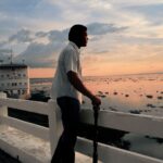 Muhammad Ali Instagram - Muhammad Ali looking towards the River Zaire during sunset before his fight vs George Foreman at the presidential complex outside of Kinshasa. ⁣ ⁣ October 1974.⁣ ⁣ 📸: @neilleiferphotography⁣ ⁣ ⁣ #MuhammadAli #Icon #RumbleintheJungle #MuhammadAlivsGeorgeForeman #Boxing #Legendary #GOAT #Champion