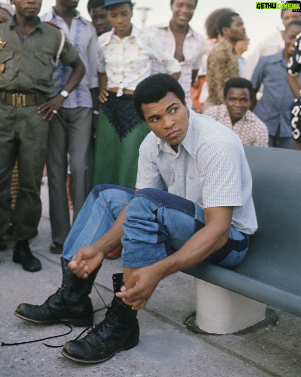 Muhammad Ali - 139.2K Likes - “To be able to give away riches is mandatory if you wish to possess them. This is the only way that you will be truly rich.”
#MuhammadAli #Quote #Icon #Rich #Boxing #GOAT #Humanitarian