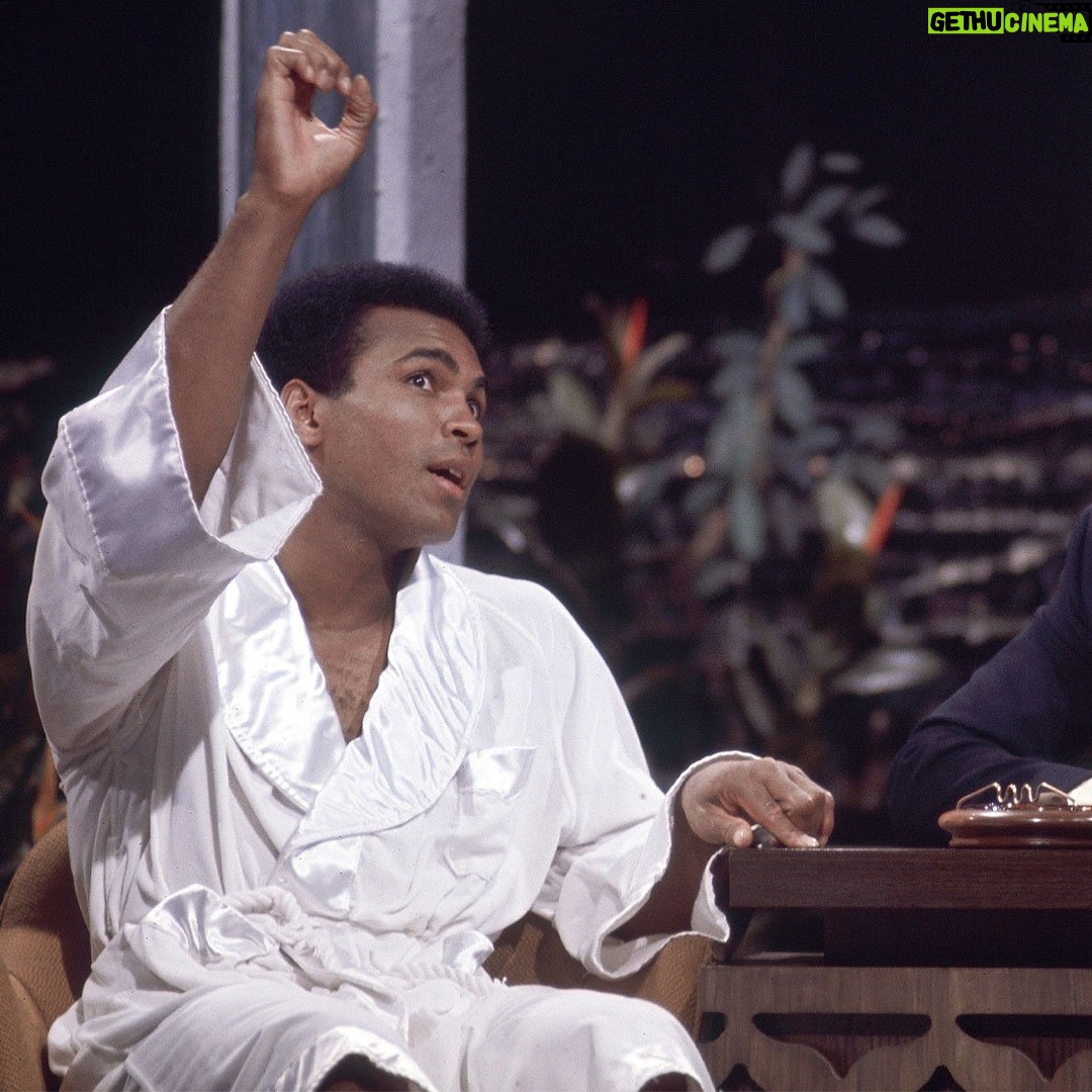 Muhammad Ali Instagram - Muhammad Ali taping on the television set of The Tonight Show at NBC TV Studios on this very day in 1973. Burbank, CA. 📸: @neilleiferphotography #MuhammadAli #Icon #Television #TheTonightShow #NBC #California #Studios