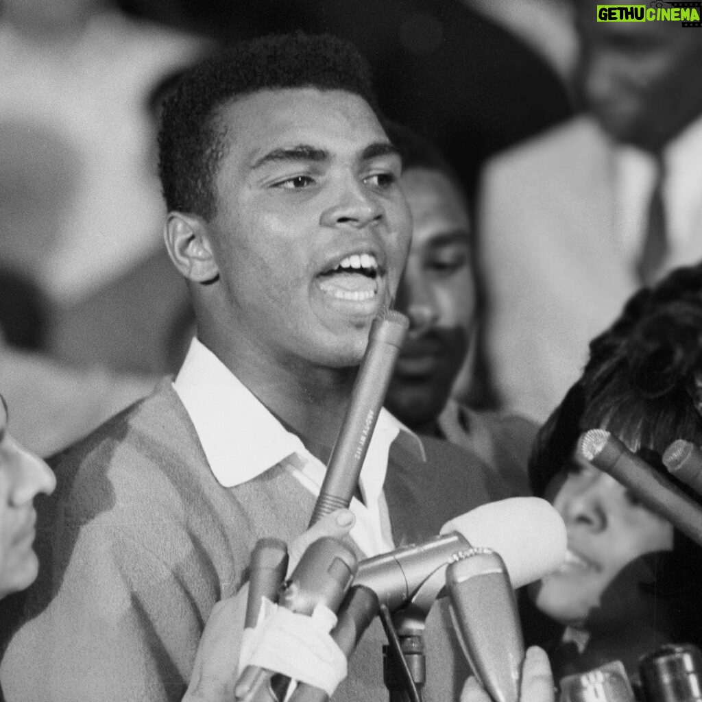Muhammad Ali Instagram - “I used to race the school bus and beat it in twenty-eight blocks.”⁣ ⁣ ⁣ #MuhammadAli #Icon #Quote #Race #SchoolBus