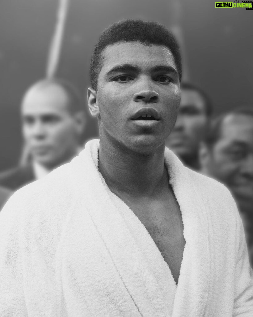 Muhammad Ali Instagram - At the Freedom Hall in Louisville, on October 29, 1960, Ali embarked on his first professional boxing match, squaring off against Tunney Hunsaker. Muhammad emerged victorious.⁣ ⁣ ⁣ #MuhammadAli #Icon #Boxing #Champion #Match #Professional #TunneyHunsaker #Victory