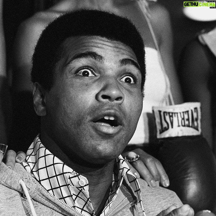 Muhammad Ali Instagram - “I’d have been the world’s greatest at whatever I did. If I were a garbageman, I’d be the world’s greatest garbageman! I’d pick up more garbage and faster than anyone has ever seen.”⁣ ⁣ ⁣ #MuhammadAli #Quote #GOAT #Champion #Greatest #Icon