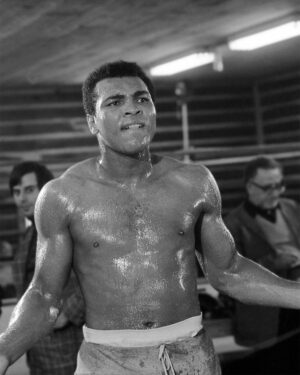 Muhammad Ali Instagram - “I was just a kid from Kentucky who had the faith to believe in himself and the courage to follow his heart.”⁣
⁣
 ⁣
#MuhammadAli #Icon #Quote #Kentucky #Louisville #Courage #Heart