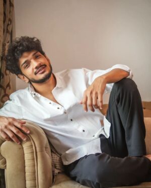 Munawar Faruqui Instagram - Sare dekh puche kaun
Laayo laayo laayo yeh legacy

Shop the look on #MeeshoTrendz .Trendy Vibes. MAXIMIZE!💃🏻🕺🏻

Product codes :

White shirt -s-180629258
Black men’s trousers-s-303948652

#collab
TnC apply 

#meesho #meeshoapp #trendsonmeesho #meeshotrendzcreator #mensfashion