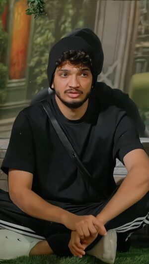 Munawar Faruqui Instagram - Lagta hain manzil kareeb aa rhi hai… 

#munawarfaruqui #bigboss #munawarkijanta #munawarkewarrior #dongritohearts #karlenge