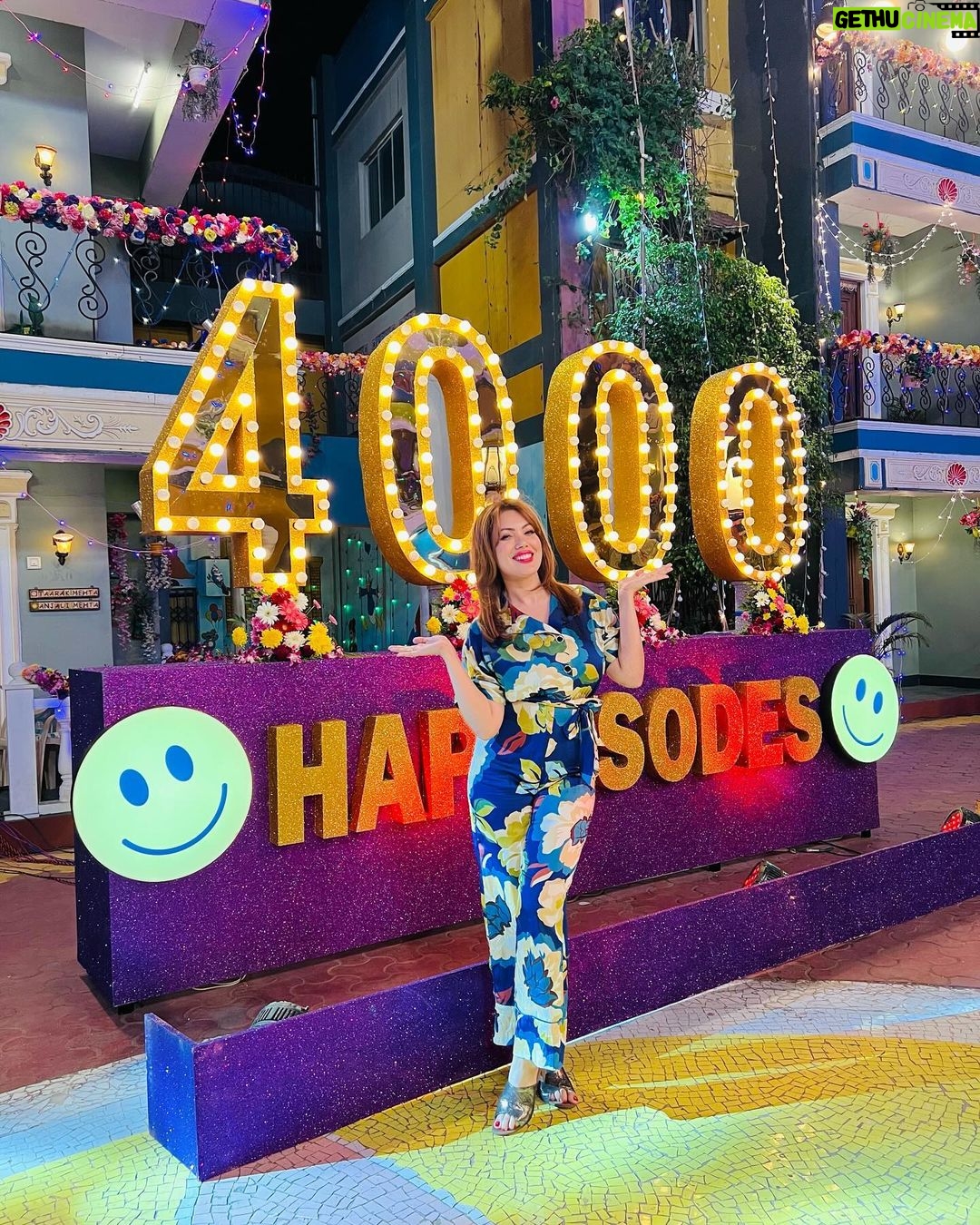 Munmun Dutta Instagram - 4000 Episodes 🙏🏻🥹 ❤️ Couldn’t have been more grateful for everything today. Small town girl with big dreams.. 16 years later, after immense hard work, hardships and perseverance, here I Am Today . Standing tall with dignity! Whatever little I have achieved today is my own and no one can take that away from me. 💪🏻 Grateful to God, this universe, to everyone 🙏🏻❤️🥹 . #munmundutta #tmkoc #tarakmehtakaooltachashma #4000episodes #4000happysodes #gratitude #tmkoc4000