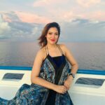 Munmun Dutta Instagram - And this was a magical experience 😍🐬🌅 🚤 Thank you @ncstravels @joyislandmaldives @thecocooncollection ❤️ . #munmundutta #joyisland #thecocooncollection #girlstrip #maldives @visitmaldives #beachholiday #visitmaldives Joy Island Maldives