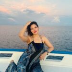 Munmun Dutta Instagram – And this was a magical experience 😍🐬🌅 🚤 

Thank you @ncstravels @joyislandmaldives @thecocooncollection ❤️
 
.
#munmundutta #joyisland #thecocooncollection #girlstrip #maldives @visitmaldives #beachholiday #visitmaldives Joy Island Maldives
