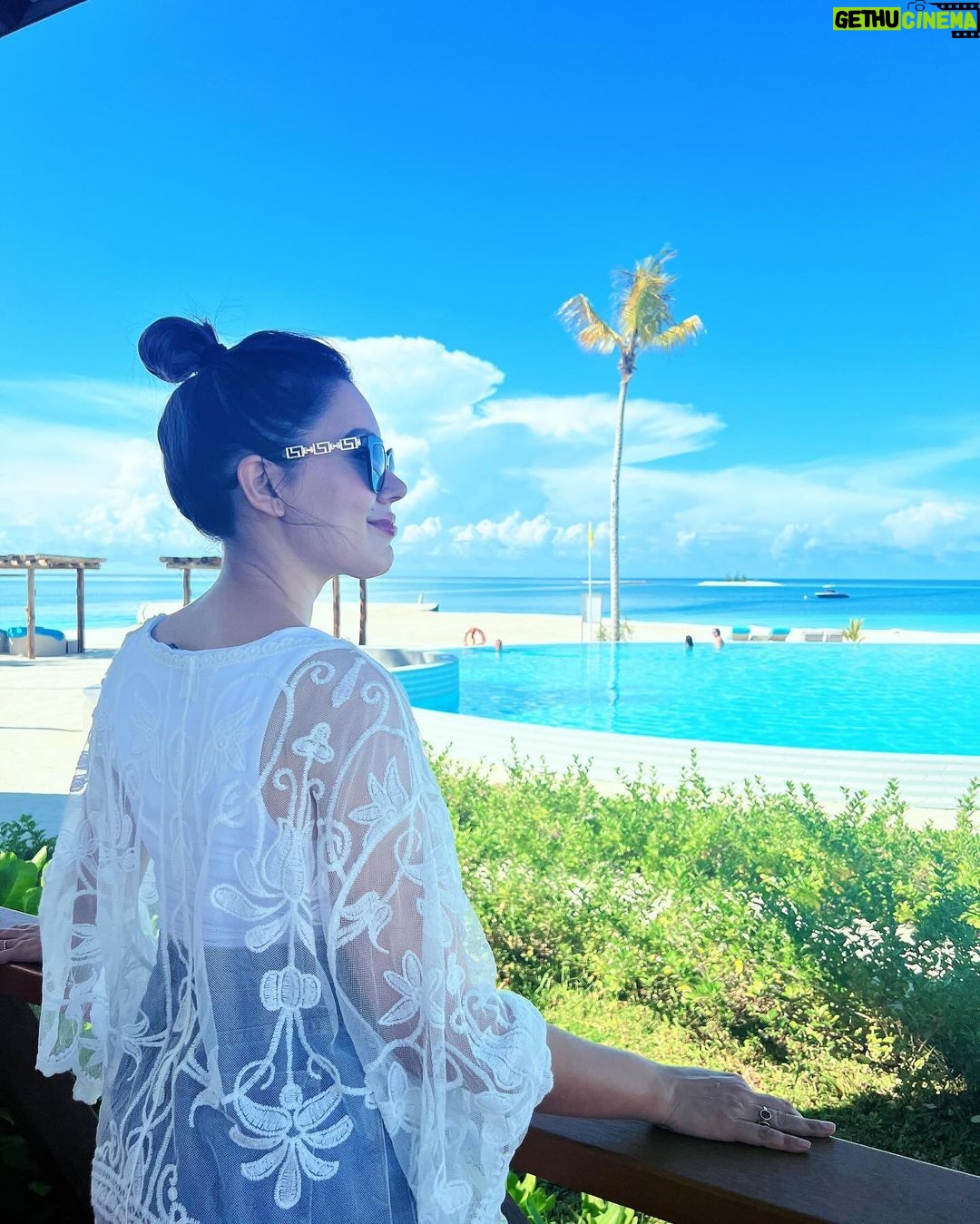 Munmun Dutta Instagram - Living the island life ποΈπ²π»β€οΈ What a fantastic, well deserved break from work. @joyislandmaldives @thecocooncollection @ncstravels #munmundutta #joyisland #thecocooncollection #maldives #travelgram #paradise Joy Island Maldives
