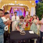Munmun Dutta Instagram – And that’s how I started my birthday 🎂 ! 
.
Thanks to my team who made me do something that I seldom like to do and that’s cutting a cake on the set 🫣 
.
Thanks to all my wonderful people on the set for being present and bringing in my birthday and being a part of this little celebration 💕 Missed everyone who were not shooting today . ( party abhi baaki hai )

Lastly, I am grateful for this life, grateful for being Healthy, Happy, Alive and Prosperous. Blessed and humbled 🙏🏻

And yes, Main Bilkul Apni Favourite Hoon 🥰 

.
#birthday #munmundutta #birthdaygirl #celebration #happybirthdaytome Mumbai, Maharashtra