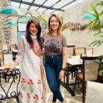 Munmun Dutta Instagram - Lunch with mommy dearest at my very dearest friend @simplekaul ‘s new venture Que Sera Sera ❤️ @queseraseramumbai . Simple is one of the most wonderful, happy and a smart entrepreneur that I know of and I am super proud of her achievements in this competitive industry. Congratulations again on yet another banger venture ❤️ Soar high my friend ⭐️ . #munmundutta #girlsupportinggirls #womentribe #motherdaughtertime Mumbai, Maharashtra