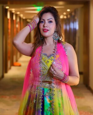 Munmun Dutta Instagram - Ahmedabad yesterday ✨ 

Outfit @asopalav 
Accessories @rubans.in 
Styled by @stylingbyvictor @sohail__mughal___ 
Managed by @afreenriaz 

.
#munmundutta #navratri #navratrispecial #eventready #festivefashion