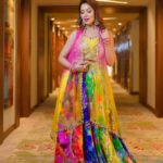 Munmun Dutta Instagram - Ahmedabad yesterday ✨ Outfit @asopalav Accessories @rubans.in Styled by @stylingbyvictor @sohail__mughal___ Managed by @afreenriaz . #munmundutta #navratri #navratrispecial #eventready #festivefashion Ahmedabad, India
