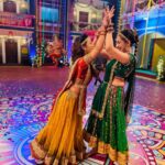Munmun Dutta Instagram – We were anxious about everything but had fun shooting  this.  The last few days have been extremely tiring at work but feels good to have a nice end result. 
It was also cool to have a new dance partner @sunayanaf and I love the fact that we synced so well. 
Hope everyone enjoyed it too ✌🏻 💕 

.
.
#munmundutta #tmkoc #performance #nightshoots #picturesoftheday #ganeshchaturthi