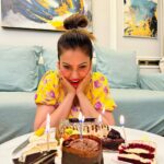 Munmun Dutta Instagram – Last week ✌🏻 
.
.
#photodump #munmundutta #moments #birthdaymonth #shoot #behindthescenes #nightshift #tmkoc #workmodeon #ganeshchaturthi
