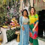 Munmun Dutta Instagram – Yesterday.. 🙏🏻❤️ 
.
.
.
#mypeople #munmundutta #ganeshchaturthi #ganpatibappamorya #aboutlastnight Mumbai, Maharashtra