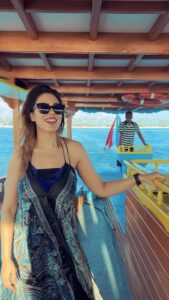 Munmun Dutta Instagram - Cruising with the dolphins 🐬 in the maldivian sunset 🌅 . @joyislandmaldives @thecocooncollection @ncstravels . #munmundutta #maldives #joyisland #thecocooncollection #travelmoments #dolphincruise #sunsetmadness Joy Island Maldives