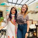 Munmun Dutta Instagram - Lunch with mommy dearest at my very dearest friend @simplekaul ‘s new venture Que Sera Sera ❤️ @queseraseramumbai . Simple is one of the most wonderful, happy and a smart entrepreneur that I know of and I am super proud of her achievements in this competitive industry. Congratulations again on yet another banger venture ❤️ Soar high my friend ⭐️ . #munmundutta #girlsupportinggirls #womentribe #motherdaughtertime Mumbai, Maharashtra