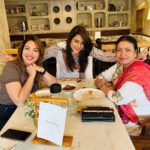 Munmun Dutta Instagram - Lunch with mommy dearest at my very dearest friend @simplekaul ‘s new venture Que Sera Sera ❤️ @queseraseramumbai . Simple is one of the most wonderful, happy and a smart entrepreneur that I know of and I am super proud of her achievements in this competitive industry. Congratulations again on yet another banger venture ❤️ Soar high my friend ⭐️ . #munmundutta #girlsupportinggirls #womentribe #motherdaughtertime Mumbai, Maharashtra