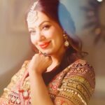 Munmun Dutta Instagram – Inn Ankhon Ki Masti 😍💕🫶🏻 

.
#munmundutta #reels  #festivewear India