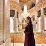 Munmun Dutta Instagram – Sheikh Zayed Grand Mosque, Abu Dhabi .. 
.

Huge thanks to my wonderful guide Mr Mohammed Elghandour for literally dragging me from one corner to another because he knew I wanted some good pictures and he knew those EXACT spots.  And these pictures came out GREAT.
.
.
P.S- before anyone asks or assumes anything silly,.. I AM A PROUD HINDU 🙏🏻 And if I am visiting another country and culture, I would respect that. In the same way I would expect anyone else from another religion respect my religion and beliefs. 
.
.
#munmundutta #abudhabi  #travel #travelphotography #uae🇦🇪 #picturesoftheday #postoftheday Abu Dhabi, United Arab Emirates