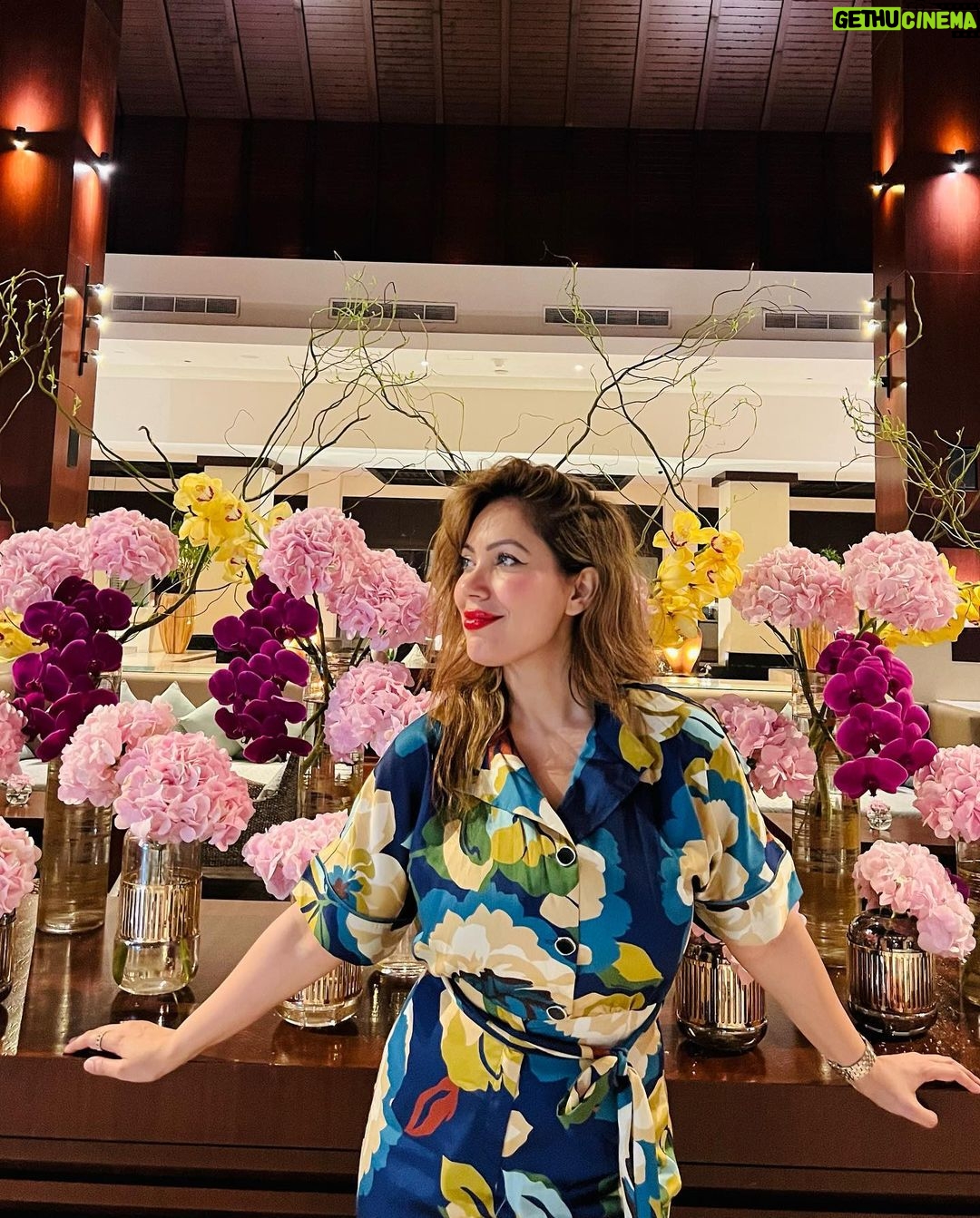 Munmun Dutta Instagram - A genuine appreciation post .. Thank you team @anantaradubai for giving me and my mother one of the best experiences in Dubai. Your entire staff made us feel at home in a foreign country especially Ainura, Sandy, Lolly , Abdou , Hossein , Sultan ji and everyone else . It couldn’t have been better than this for my mother’s first international trip.❤️ I would love to come back and stay again. You were my home away from home. All my love to you. ❤️ . . #munmundutta #appreciationpost #dubai #motherdaughtertime #uae #travel #travelmemories Dubai, United Arab Emirates