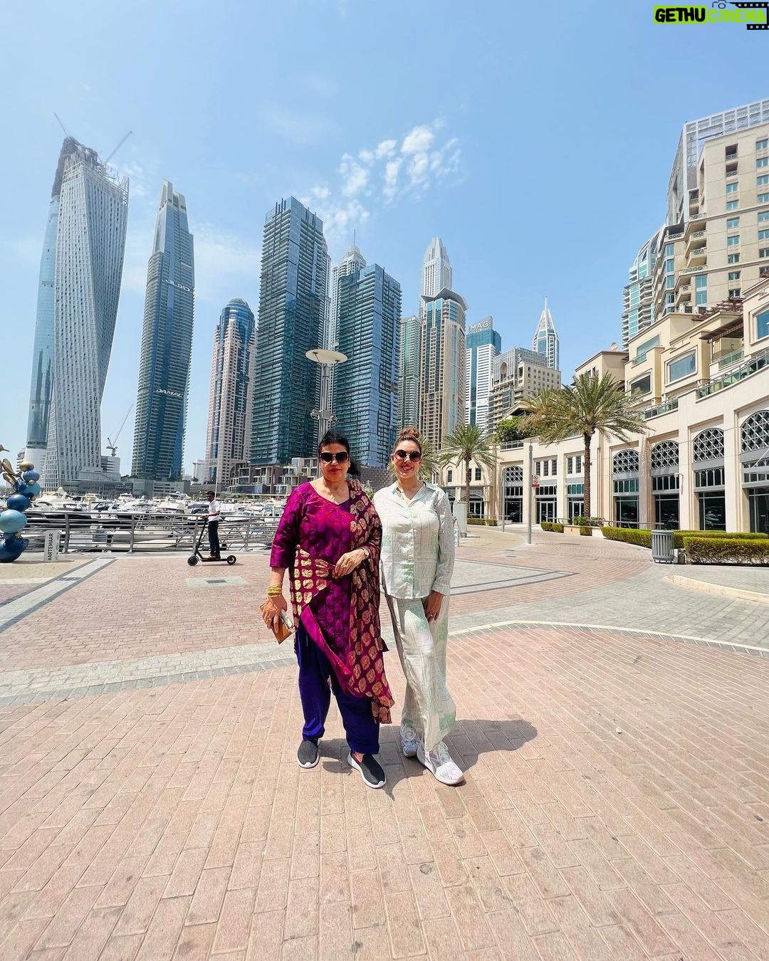 Munmun Dutta Instagram - Being a tourist in Dubai π¦πͺ π β¦ pt 1 .. . . Pictures by my most AMAZING guide ever .. Mr Mohammad Elghandour . βΊοΈ . . . #dubai #munmundutta #uae #uaeπ¦πͺ #travelgram #travelphotography Dubai, United Arab Emirates