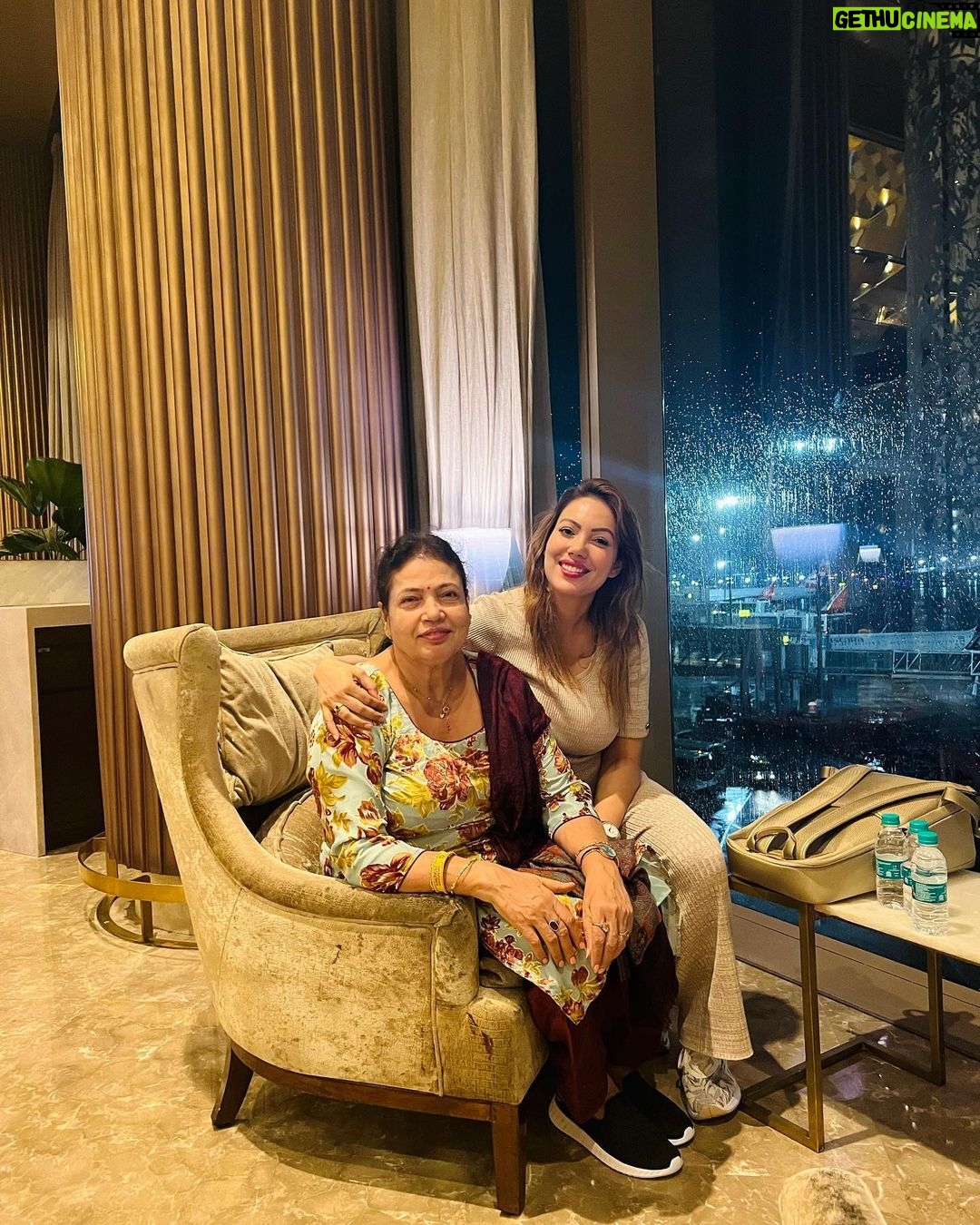 Munmun Dutta Instagram - Dreamy start to my trip to Dubai with my mommy darling ❤️ 🇦🇪 . @anantaradubai . . . #dubai🇦🇪 #munmundutta #motherdaughtertrip #uae #travel #dubaidiaries The Palm Jumeirah, Dubai, UAE