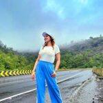 Munmun Dutta Instagram – A work trip to Nashik ended up in a walk in the rain and nature 😍 
.
📷 @afreenriaz.  By Afffffiiiiiii 😘😘😘
.
#rainyday #munmundutta #travelandwork #walkinnature #travel #roadtrip #nashik #workandtravel #picturesoftheday