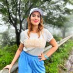 Munmun Dutta Instagram – A work trip to Nashik ended up in a walk in the rain and nature 😍 
.
📷 @afreenriaz.  By Afffffiiiiiii 😘😘😘
.
#rainyday #munmundutta #travelandwork #walkinnature #travel #roadtrip #nashik #workandtravel #picturesoftheday