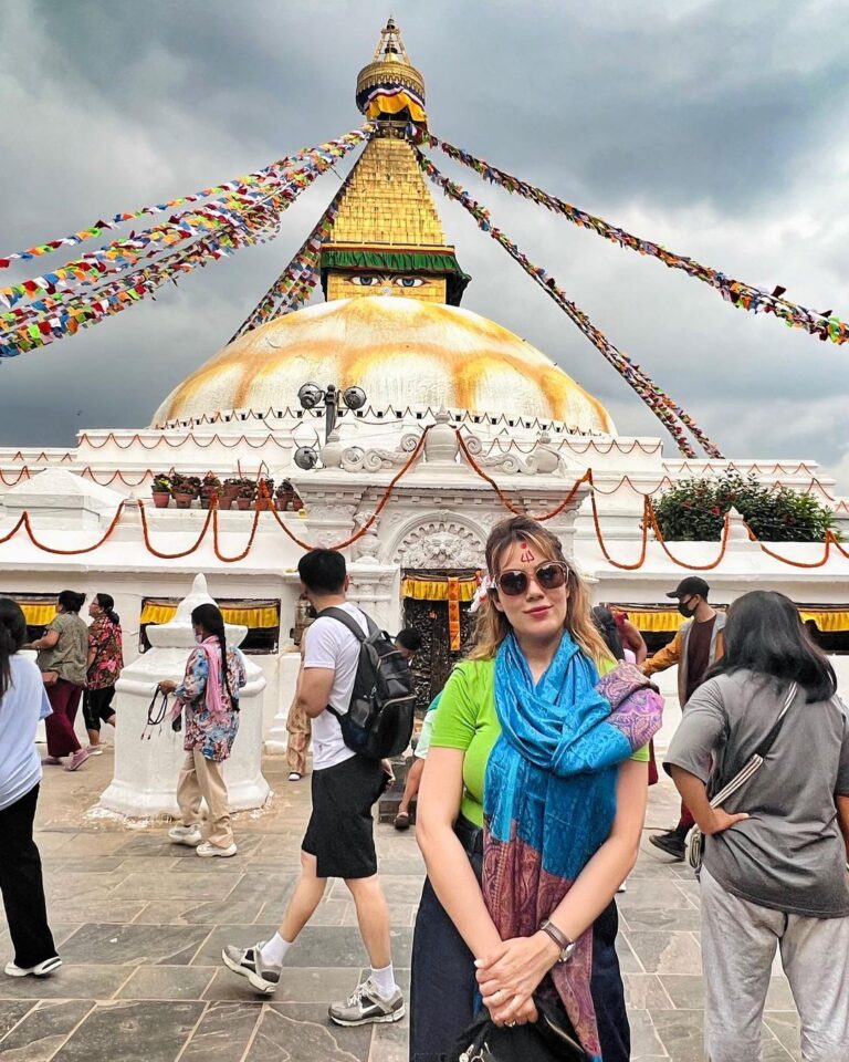 Munmun Dutta Instagram - Pashupati Nath temple and Boudhanath Stupa 🙏🏻🇳🇵 . . . #munmundutta #travel #nepal Nepal