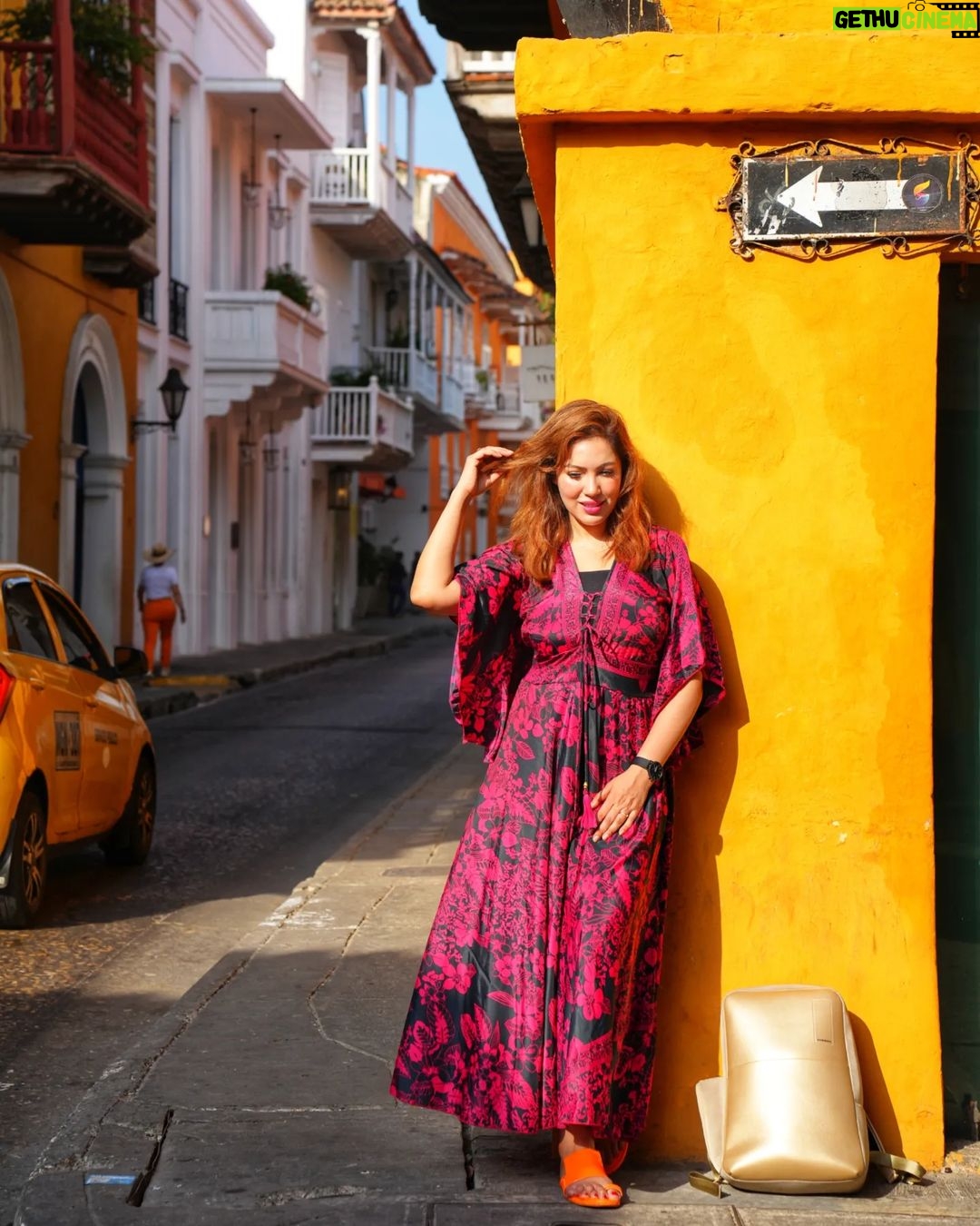 Munmun Dutta Instagram - Capturing the beauty of Cartagena through the lens of the sweetest @anabenedetti25 . This fabulous carribean destination , which is one of most frequented tourist destinations in Colombia, holds the secrets of history within its walled city, it's balconies and in the narrow stone walkways. And running around in those lanes with Ana was a real treat indeed π¨π΄π«Ά Dress @smisingbee #munmundutta #solotravel #sologirltravel #cartagena #cartagenadeindias #colombia #colombiatravel #southamerica #walledcity #carribean Cartagena De Indias, Colombia