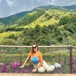 Munmun Dutta Instagram – Cocora valley was a dream come true ! Home to the  wax palm trees, 🌴 the tallest in the world and also Colombia’s national tree .. 

Rode the Willys 🚗, Trekked around the valley for hours, went deeper into the jungle, came across streams and hanging bridges , GOT LOST , took a U turn after 2 hours and finally found the las palmas 🌴(the palms) , met peruvian people 🇵🇪 and shared my travel stories of their country,  sat on the steep trail catching my breath with my umbrella ☂️ and taking it all in… the beauty that sorrounded me all around thinking Who knows when will I be back here again ! So live in the moment, save it all in your mind and get back with some exciting stories… Because that’s what travel is all about.. your experiences , doesn’t matter if it’s good or bad, that makes up for all the incredible stories for future. 
 
Good morning my India 🇮🇳 
Buenas Noches mi Colombia 🇨🇴 where I go off to sleep now 😴 

#munmundutta #mytraveldiary #colombia #cocoravalley #salento #valledecocora #southamerica #solotravel #sologirltravel #travelstories #colombia🇨🇴 #discoversouthamerica #travelstories Valle de Cocora