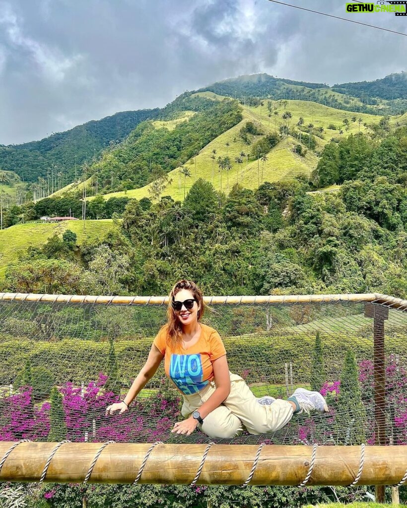 Munmun Dutta Instagram - Cocora valley was a dream come true ! Home to the wax palm trees, 🌴 the tallest in the world and also Colombia’s national tree .. Rode the Willys 🚗, Trekked around the valley for hours, went deeper into the jungle, came across streams and hanging bridges , GOT LOST , took a U turn after 2 hours and finally found the las palmas 🌴(the palms) , met peruvian people 🇵🇪 and shared my travel stories of their country, sat on the steep trail catching my breath with my umbrella ☂️ and taking it all in… the beauty that sorrounded me all around thinking Who knows when will I be back here again ! So live in the moment, save it all in your mind and get back with some exciting stories… Because that’s what travel is all about.. your experiences , doesn’t matter if it’s good or bad, that makes up for all the incredible stories for future. Good morning my India 🇮🇳 Buenas Noches mi Colombia 🇨🇴 where I go off to sleep now 😴 #munmundutta #mytraveldiary #colombia #cocoravalley #salento #valledecocora #southamerica #solotravel #sologirltravel #travelstories #colombia🇨🇴 #discoversouthamerica #travelstories Valle de Cocora