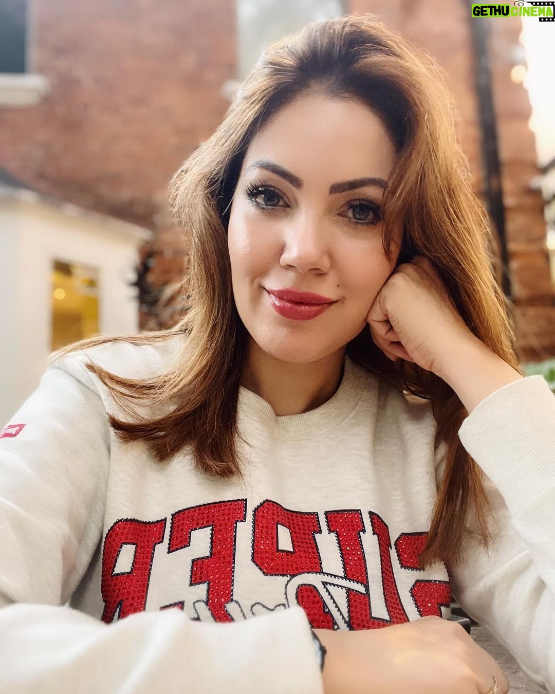 Munmun Dutta Instagram - Beautiful Colombia 🇨🇴 😍 .. And It has been all about the gastronomy as yet 😍 . #munmundutta #solotravel #colombia #colombia🇨🇴 #colombiatravel #southamerica #bogota #wanderlust #culture #traveldiary #foodtravel #foodandtravel #luxurytravel #luxtravel Bogotá, Colombia
