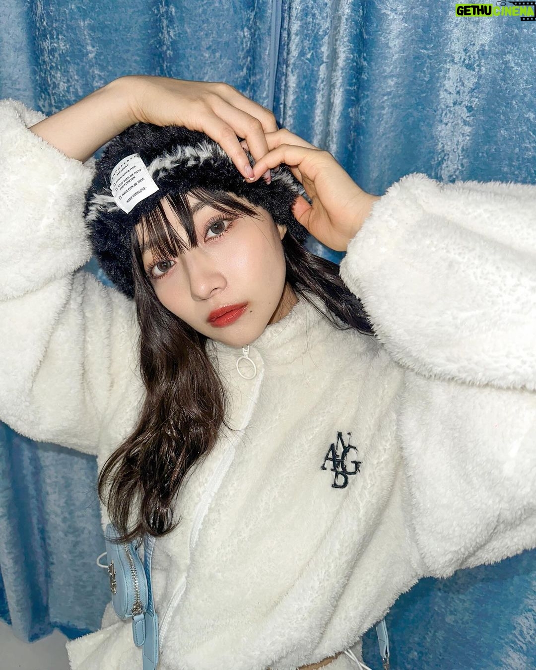 Murase Sae Instagram - #dailylook お正月の雰囲気はどこへやら🥹💭🌅 すっかり日常に戻った。。✨ 昨日は新作の撮影をしてたよ^_^ 本日19:00〜 日テレ「突破ファイル」 バイト草薙さんのコーナーに出演させていただきます🐻🥊 深夜0:54~ 「好きやねんけどどうやろか」は、いよいよ第1話が放送✨ 📱見逃し配信▶︎TVer/ytv MyDo! ドラマ撮影も残すところ、あと少しだ😳 ぜひ!!!!!🫶🏻 宜しくお願いします^_^