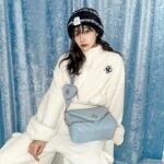 Murase Sae Instagram - #dailylook お正月の雰囲気はどこへやら🥹💭🌅 すっかり日常に戻った。。✨ 昨日は新作の撮影をしてたよ^_^ 本日19:00〜 日テレ「突破ファイル」 バイト草薙さんのコーナーに出演させていただきます🐻🥊 深夜0:54～ 「好きやねんけどどうやろか」は、いよいよ第1話が放送✨ 📱見逃し配信▶︎TVer／ytv MyDo! ドラマ撮影も残すところ、あと少しだ😳 ぜひ!!!!!🫶🏻 宜しくお願いします^_^