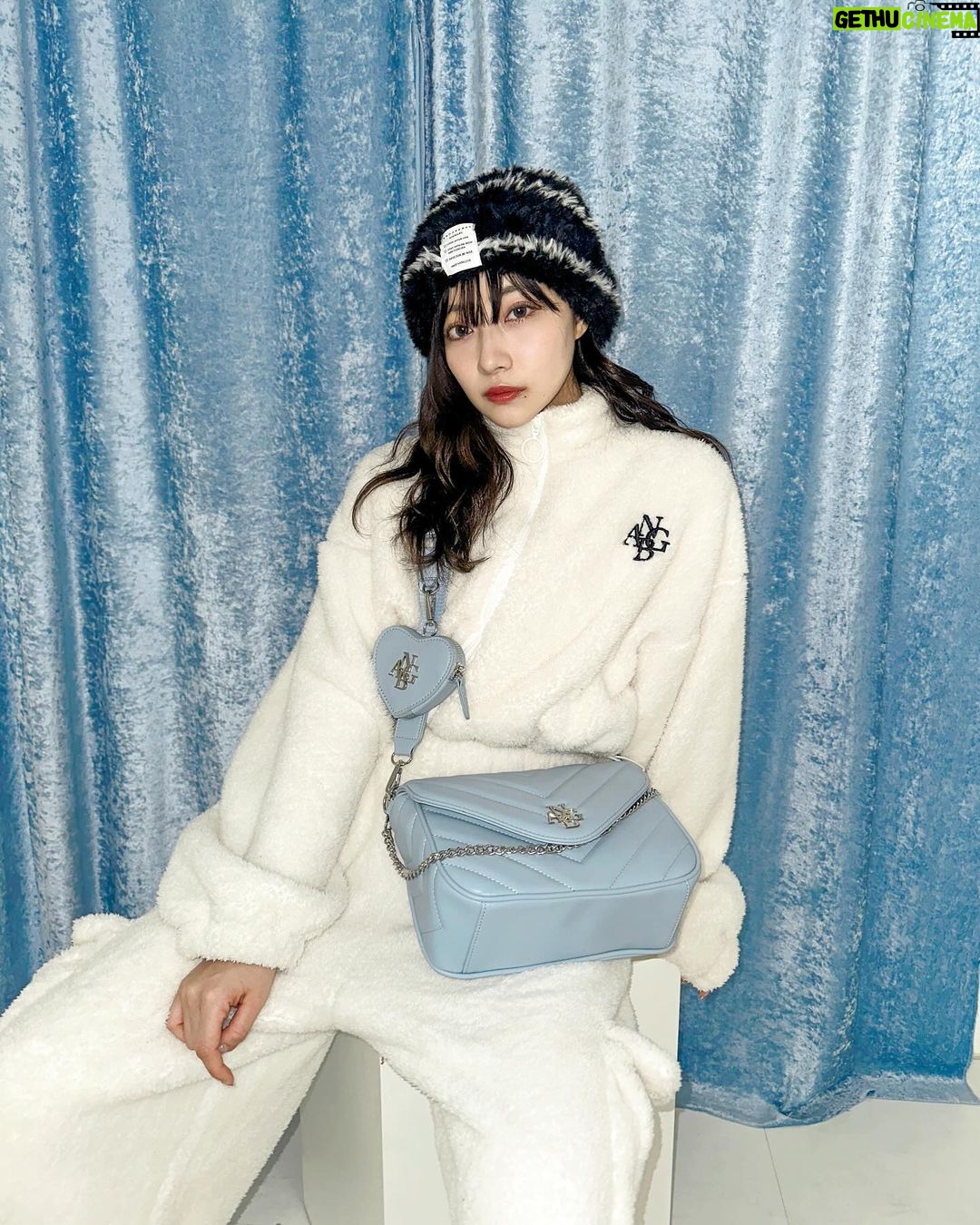 Murase Sae Instagram - #dailylook お正月の雰囲気はどこへやら🥹💭🌅 すっかり日常に戻った。。✨ 昨日は新作の撮影をしてたよ^_^ 本日19:00〜 日テレ「突破ファイル」 バイト草薙さんのコーナーに出演させていただきます🐻🥊 深夜0:54~ 「好きやねんけどどうやろか」は、いよいよ第1話が放送✨ 📱見逃し配信▶︎TVer/ytv MyDo! ドラマ撮影も残すところ、あと少しだ😳 ぜひ!!!!!🫶🏻 宜しくお願いします^_^