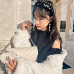 Murase Sae Instagram - #dailylook BLACK and WHITE🖤🤍☁️🕷️ ANDGEEBEE Holiday Coordinate(: #ANDGEEBEE #christmas #fashion