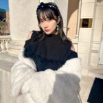 Murase Sae Instagram - #dailylook BLACK and WHITE🖤🤍☁️🕷️ ANDGEEBEE Holiday Coordinate(: #ANDGEEBEE #christmas #fashion